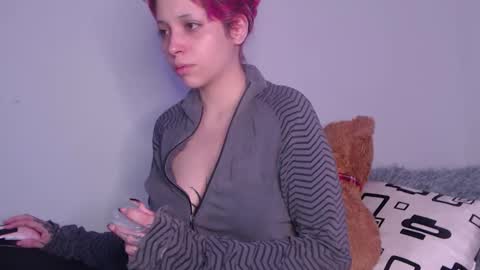 Snapshot of mary_janness chatting on October 12, 2025, 7:18 am                      100   online show from October 12, 2025, 7:18 am