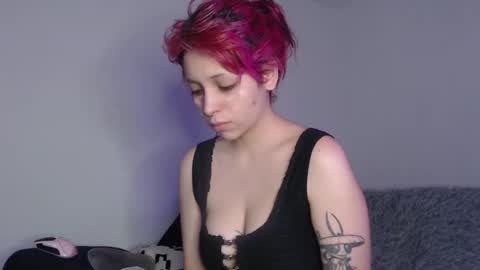 Snapshot of mary_janness chatting on October 14, 2025, 9:10 am                      100   online show from October 14, 2025, 9:10 am