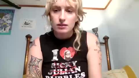 Snapshot of mary_lamb1212 chatting on October 9, 2025, 11:03 pm mary_lamb1212 online show from October 9, 2025, 11:03 pm