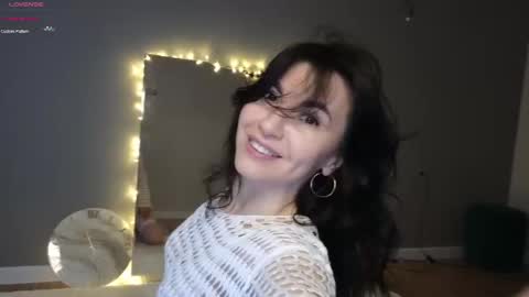 Maria online show from March 8, 2025, 5:38 am