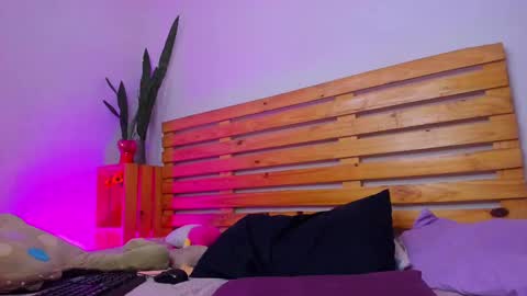 mary_magic online show from March 8, 2025, 10:00 am