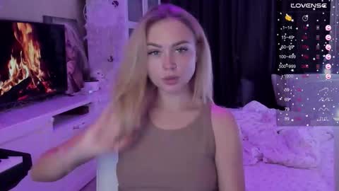 Snapshot of mary_romance chatting on October 1, 2025, 8:59 pm Mary online show from October 1, 2025, 8:59 pm