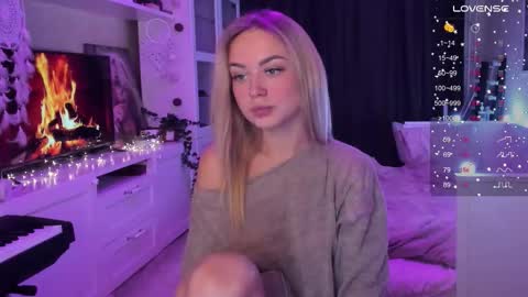 Snapshot of mary_romance chatting on November 23, 2025, 6:35 am Mary online show from November 23, 2025, 6:35 am