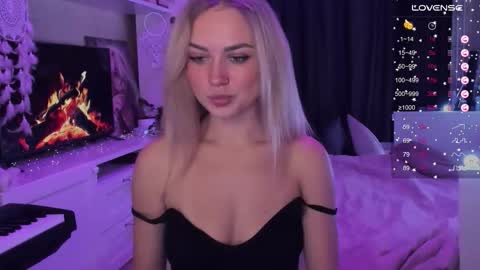 Snapshot of mary_romance chatting on November 24, 2025, 8:08 pm Mary online show from November 24, 2025, 8:08 pm