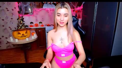 maryam online show from November 1, 2025, 12:56 am