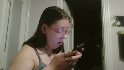 Snapshot of maryjaneflowers chatting on December 4, 2024, 8:23 am maryjaneflowers online show from December 4, 2024, 8:23 am