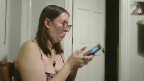 Snapshot of maryjaneflowers chatting on December 24, 2024, 11:06 am maryjaneflowers online show from December 24, 2024, 11:06 am