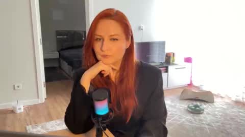 SirenVictoria online show from May 19, 2026, 3:51 pm