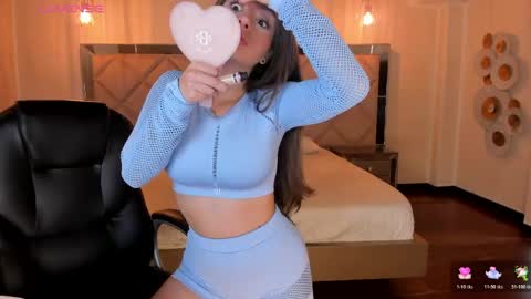 Snapshot of marylewis_ chatting on April 7, 2026, 1:00 pm Mary online show from April 7, 2026, 1:00 pm