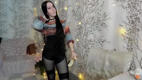 Snapshot of marylou_ chatting on December 16, 2024, 5:17 am Mary Lou online show from December 16, 2024, 5:17 am