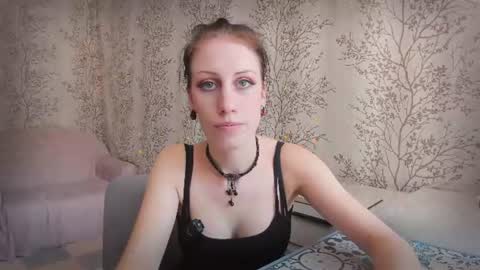 Snapshot of marylou_ chatting on July 15, 2026, 4:40 am Mary Lou online show from July 15, 2026, 4:40 am