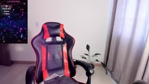 Dulce Maria online show from April 17, 2026, 5:27 pm