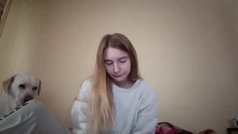 Hi My name is Elina Im 18 years old. online show from September 25, 2025, 6:50 am