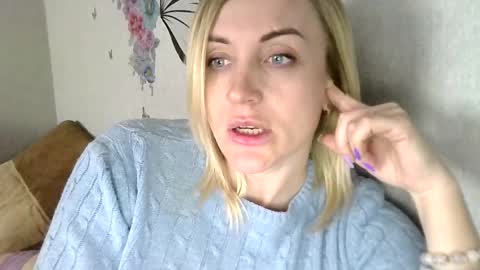 maryyemm online show from March 8, 2025, 2:51 pm