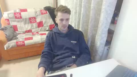 Snapshot of mash_potatoes_are_good chatting on October 6, 2025, 12:41 am mash_potatoes_are_good online show from October 6, 2025, 12:41 am