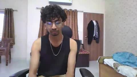 Mask Boy online show from October 26, 2025, 2:06 am