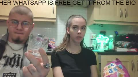 Snapshot of maskedman699 chatting on December 15, 2024, 10:26 pm Extreme Couple online show from December 15, 2024, 10:26 pm