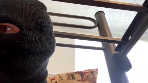 maskedvenomx online show from November 17, 2025, 4:46 pm