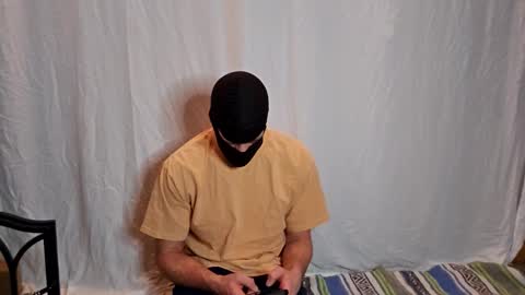 maskedyogaman online show from February 3, 2026, 3:15 am