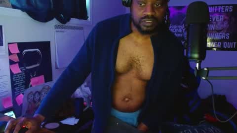 Snapshot of maskmind chatting on March 11, 2025, 9:04 pm Maskmind online show from March 11, 2025, 9:04 pm