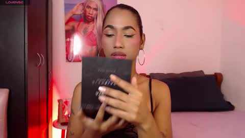 Snapshot of massielhot chatting on December 19, 2025, 12:12 pm massielhot online show from December 19, 2025, 12:12 pm