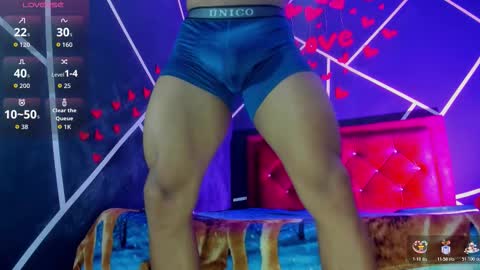 massimo_cruz online show from February 15, 2026, 1:20 pm