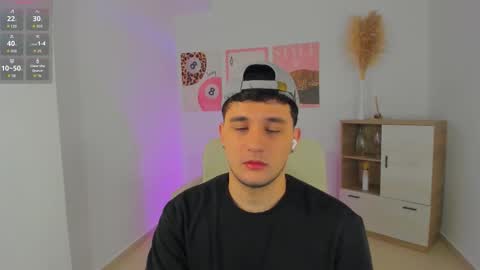 Massimo online show from February 13, 2026, 9:44 pm