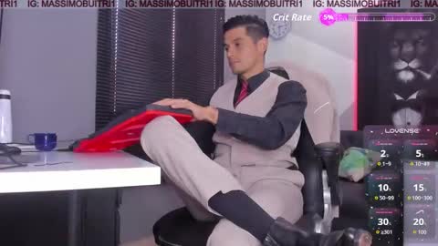 I am Massimo online show from September 29, 2025, 2:11 pm