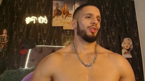 massimo_greco2 online show from November 24, 2025, 10:42 pm