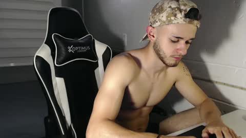 Snapshot of massimo_jiovano chatting on December 6, 2024, 11:14 pm massimo online show from December 6, 2024, 11:14 pm