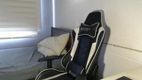 Snapshot of massimo_jiovano chatting on December 7, 2024, 3:19 pm massimo online show from December 7, 2024, 3:19 pm