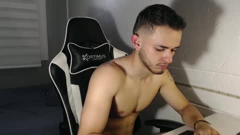 Snapshot of massimo_jiovano chatting on January 10, 2025, 2:57 am massimo online show from January 10, 2025, 2:57 am