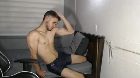 Snapshot of massimo_jiovano chatting on February 4, 2025, 11:49 pm massimo online show from February 4, 2025, 11:49 pm