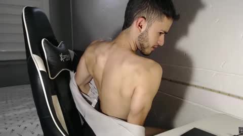 Snapshot of massimo_jiovano chatting on February 27, 2025, 11:26 pm massimo online show from February 27, 2025, 11:26 pm