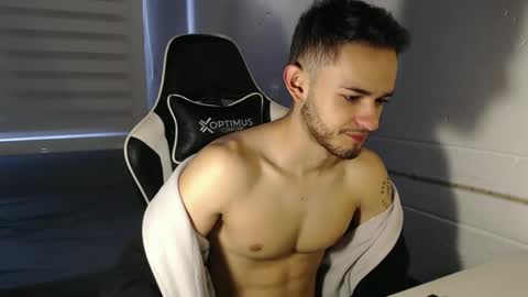 Snapshot of massimo_jiovano chatting on March 8, 2025, 5:11 pm massimo online show from March 8, 2025, 5:11 pm