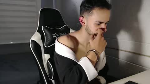 Snapshot of massimo_jiovano chatting on March 9, 2025, 11:14 pm massimo online show from March 9, 2025, 11:14 pm