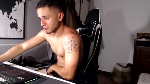 Snapshot of massimo_jiovano chatting on September 13, 2025, 11:15 pm massimo online show from September 13, 2025, 11:15 pm