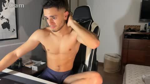 Snapshot of massimo_jiovano chatting on September 22, 2025, 11:18 pm massimo online show from September 22, 2025, 11:18 pm