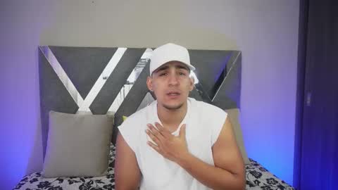 massimo_vidal online show from October 1, 2025, 12:22 pm