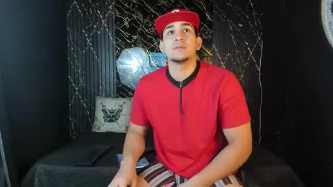 massimo_vidal online show from February 19, 2026, 12:23 pm