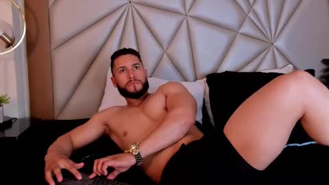 Massimo online show from March 12, 2025, 6:55 pm