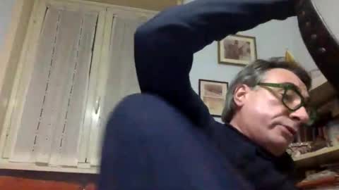 Snapshot of massimoxsempre chatting on December 10, 2024, 9:44 am massimoxsempre online show from December 10, 2024, 9:44 am