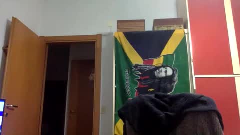 Snapshot of massimoxsempre chatting on November 3, 2025, 11:15 pm massimoxsempre online show from November 3, 2025, 11:15 pm