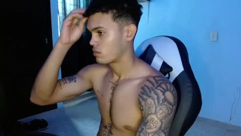 master_black777 online show from April 17, 2026, 2:53 pm