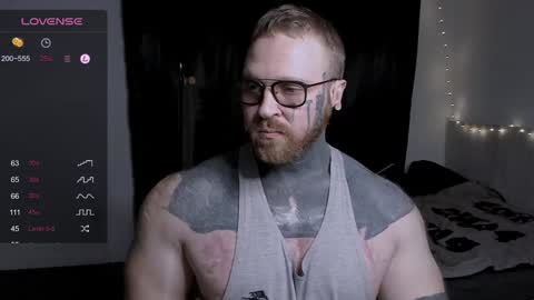 Snapshot of master_oil chatting on December 31, 2024, 7:40 pm Huge Alex online show from December 31, 2024, 7:40 pm