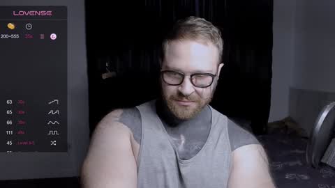 Snapshot of master_oil chatting on February 1, 2025, 6:43 am Huge Alex online show from February 1, 2025, 6:43 am