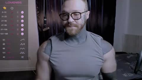 Snapshot of master_oil chatting on February 20, 2025, 6:17 am Huge Alex online show from February 20, 2025, 6:17 am