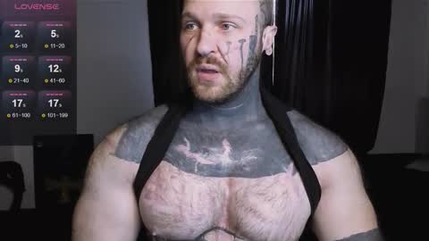 Snapshot of master_oil chatting on October 9, 2025, 5:38 am Huge Alex online show from October 9, 2025, 5:38 am