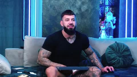 masterkingofmuscle online show from December 6, 2024, 8:48 am