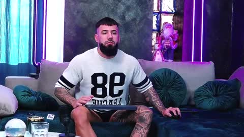 masterkingofmuscle online show from December 16, 2024, 8:41 am